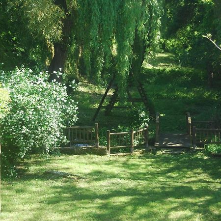 Moncrabeau Au Son De L Angelus Bed & Breakfast エクステリア 写真