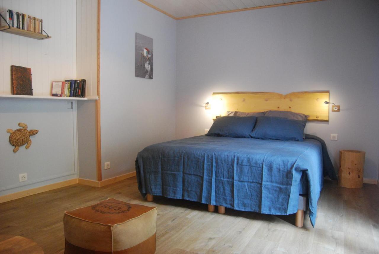 Moncrabeau Au Son De L Angelus Bed & Breakfast エクステリア 写真